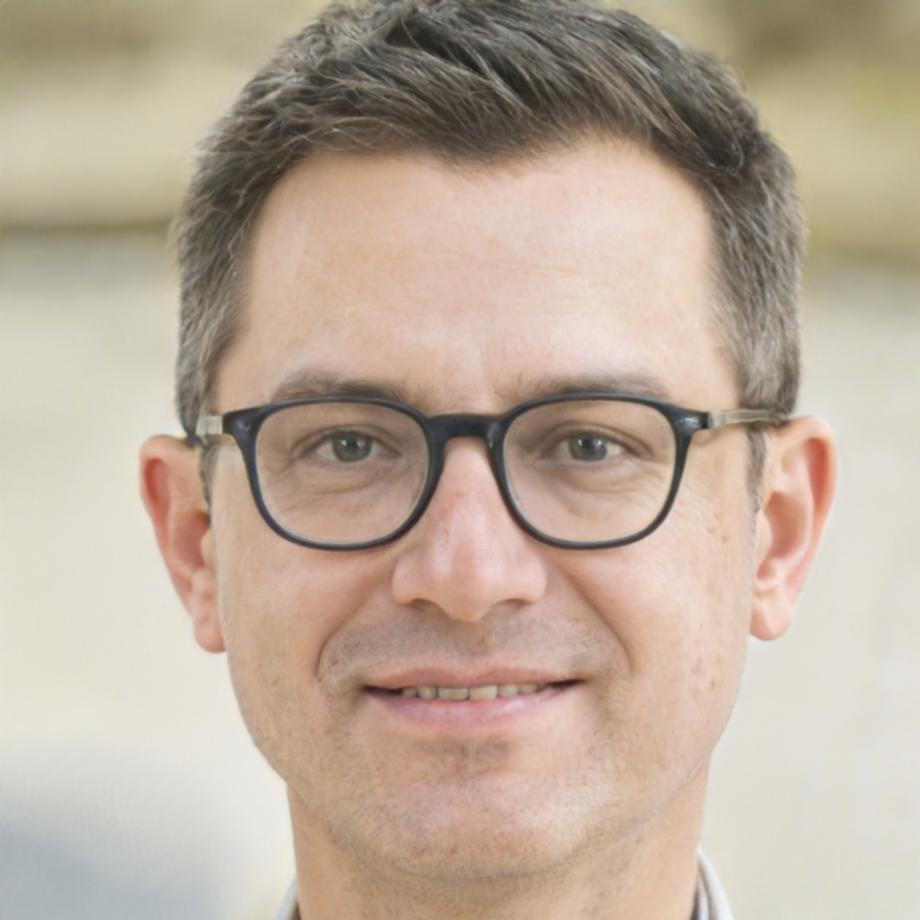 Portrait of Jasper Thorwald, Senior Editor